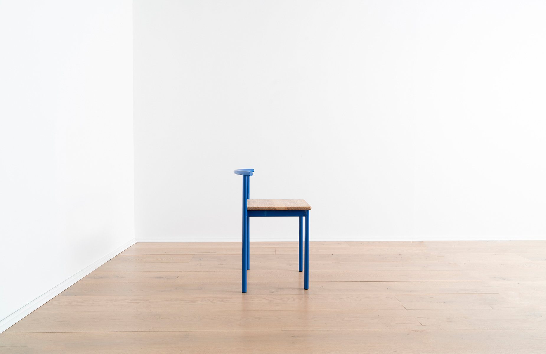 Snack Chair - Contemporary Dining Room Sets for Small Spaces