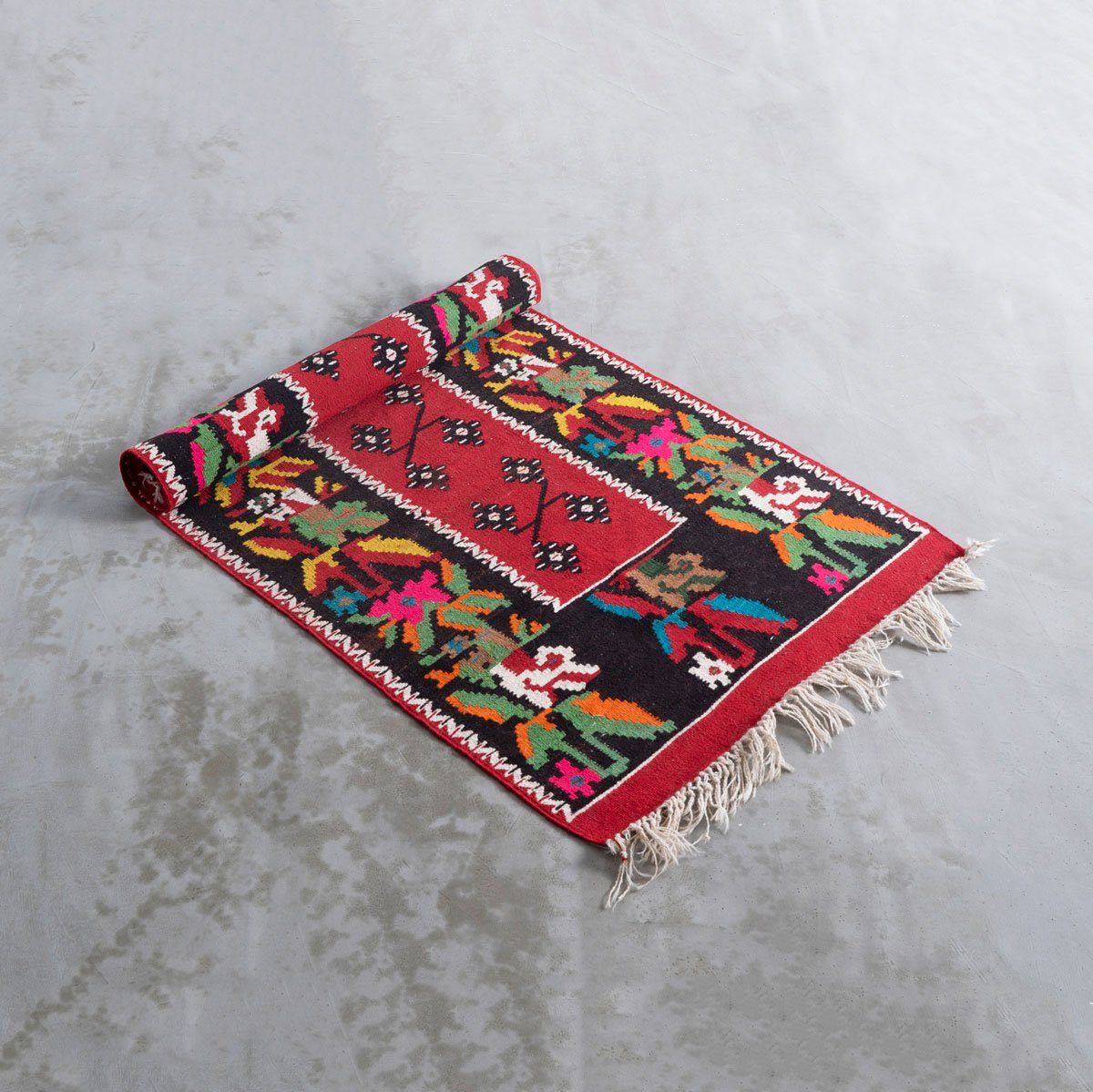 Textiles - Vintage Rugs, Antique Pillows, Lounge Cushions – ZZ Driggs